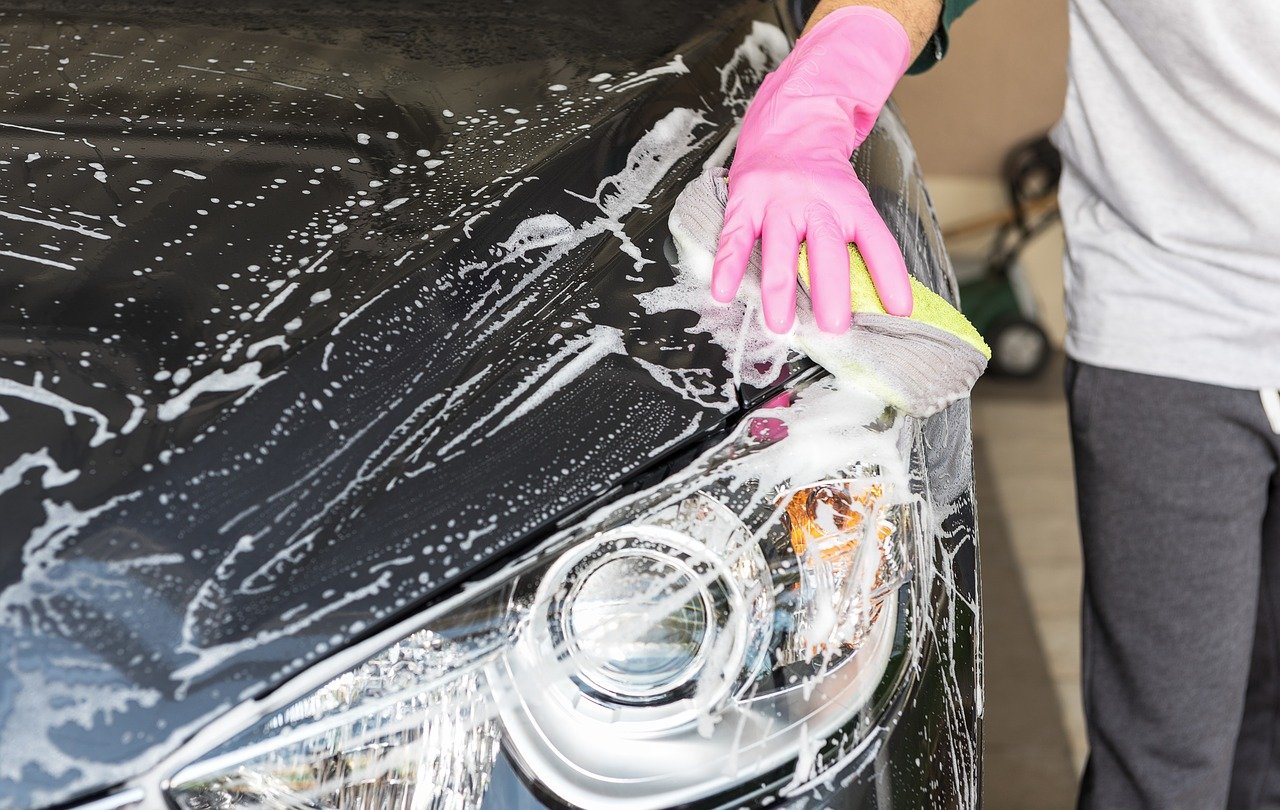 Wash A Car The Car Blue  - sasint / Pixabay
